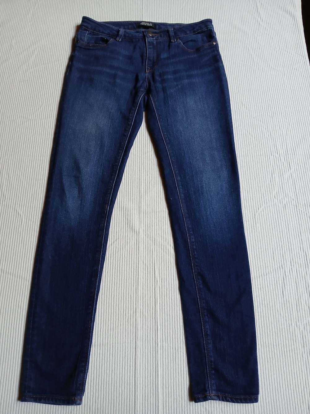 Forever 21 Women's Blue Denim Skinny Slim Jeans Low Rise Size 28 / 6 Dark Wash